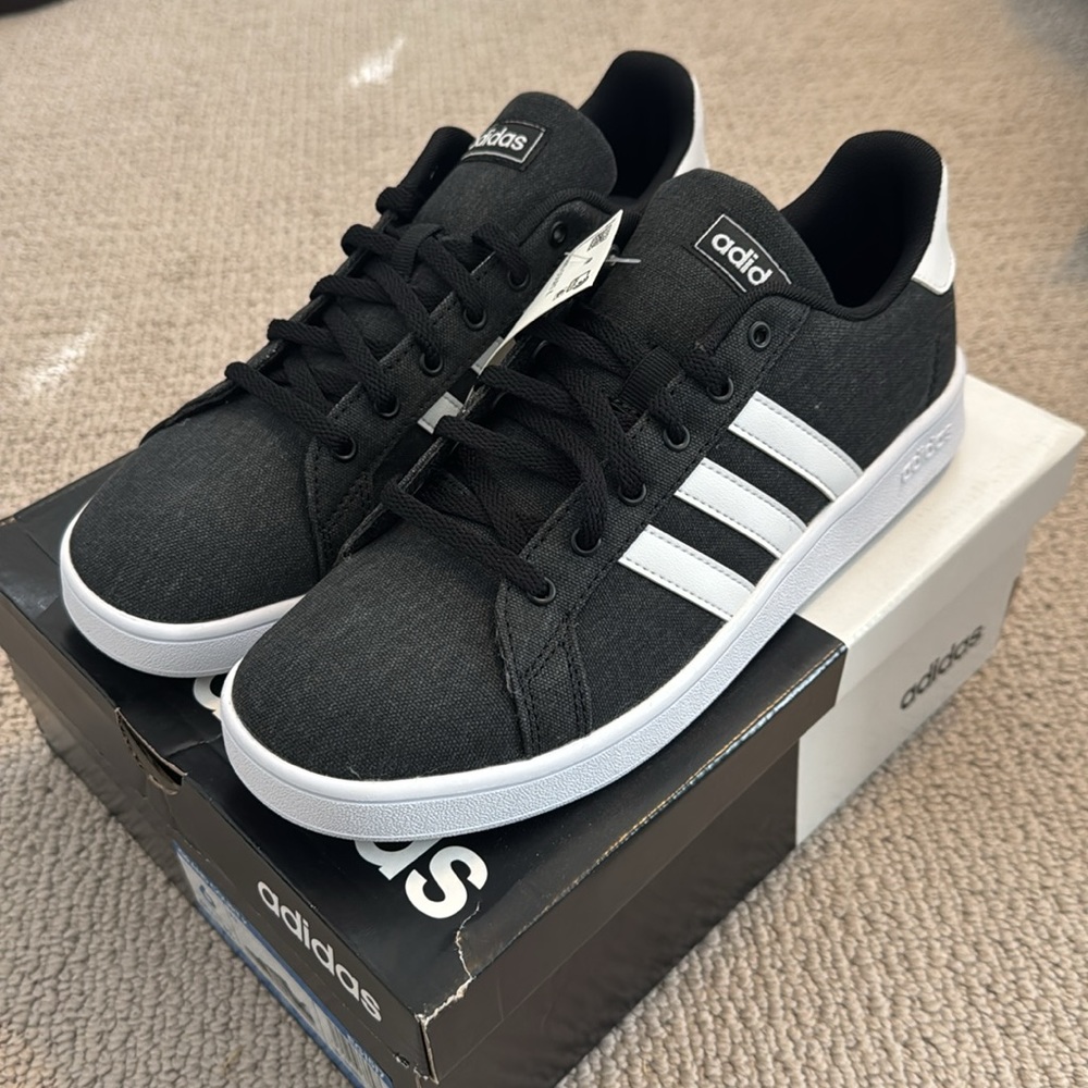 Boys Adidas Grand Court K Size 6 - Picture 3 of 3